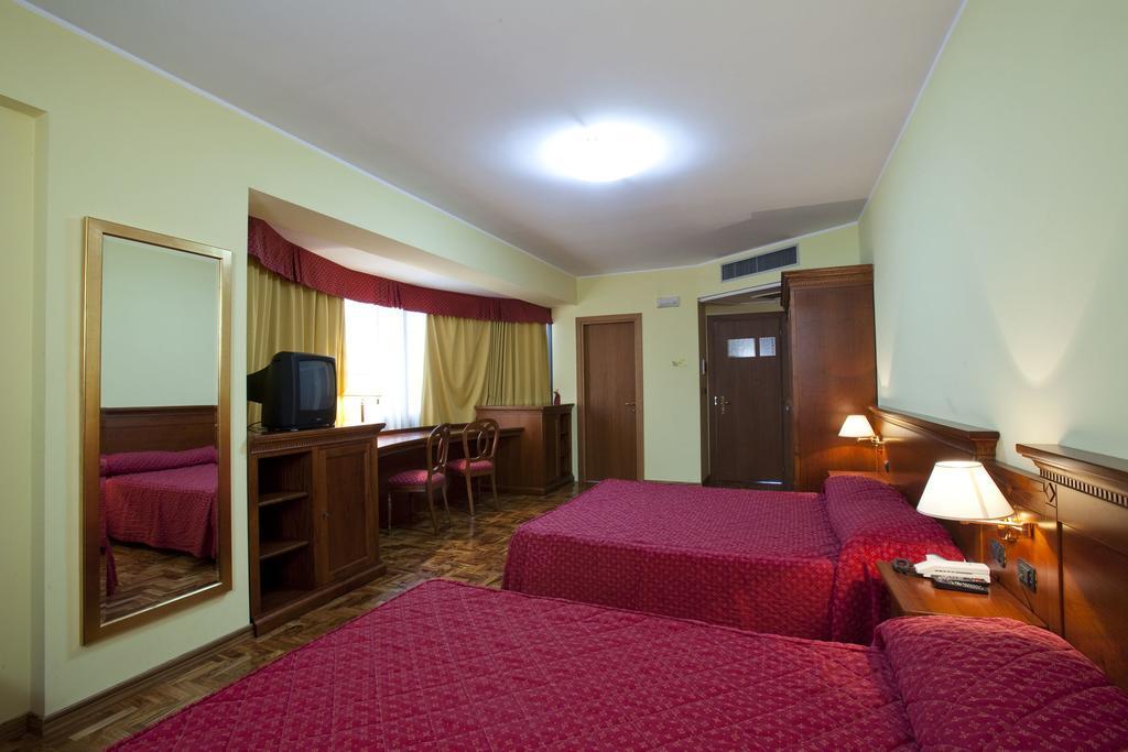 Albergo Ristorante Uliveto Veroli Habitación foto